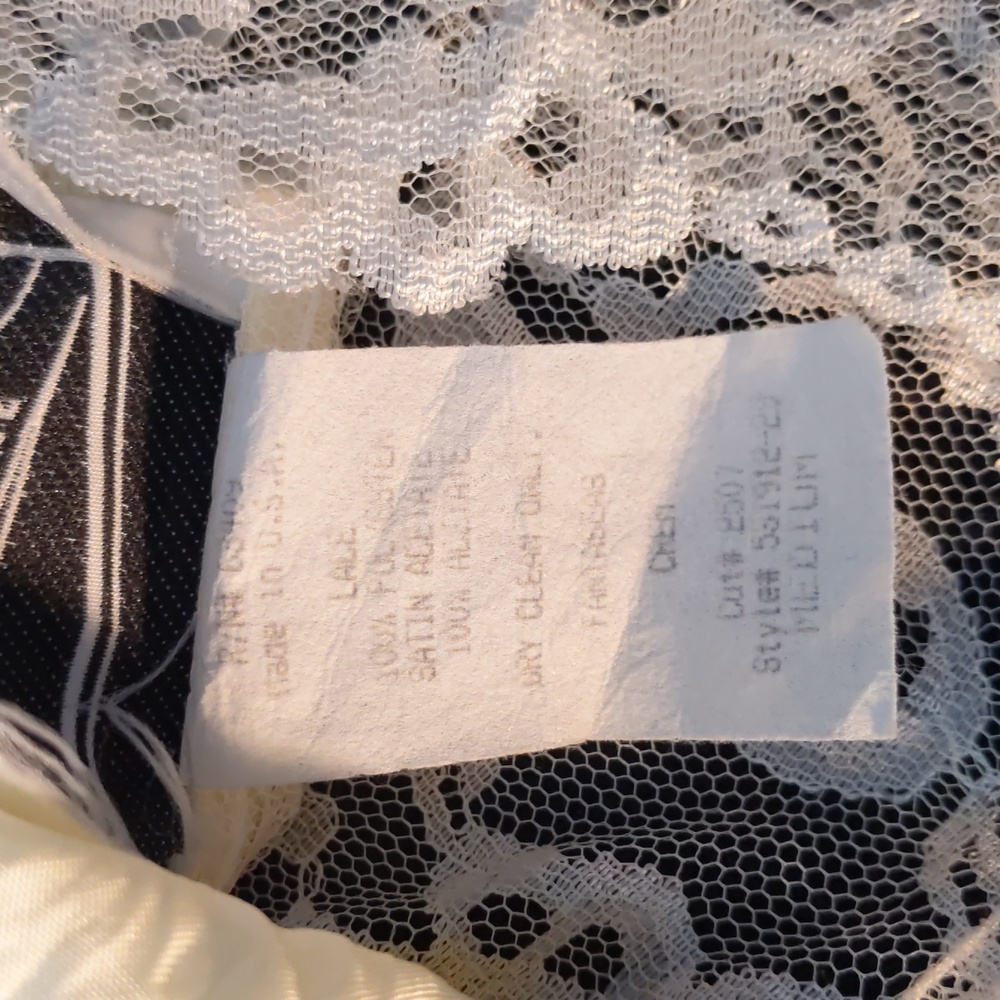 Fantaseas Collection Vintage Lace Top/Vest Size Medium - Picture 7 of 9